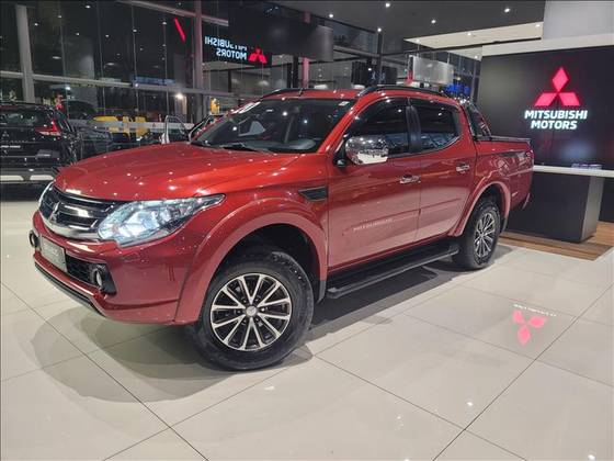 MITSUBISHI L200 TRITON 2.4 16V TURBO DIESEL SPORT HPE-S CD 4P 4X4 AUTOMÁTICO